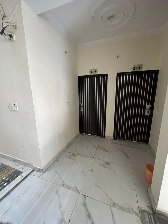 Hotel Devoy Inn By Namastexplorer Tapovan Rishikesh Bagian luar foto